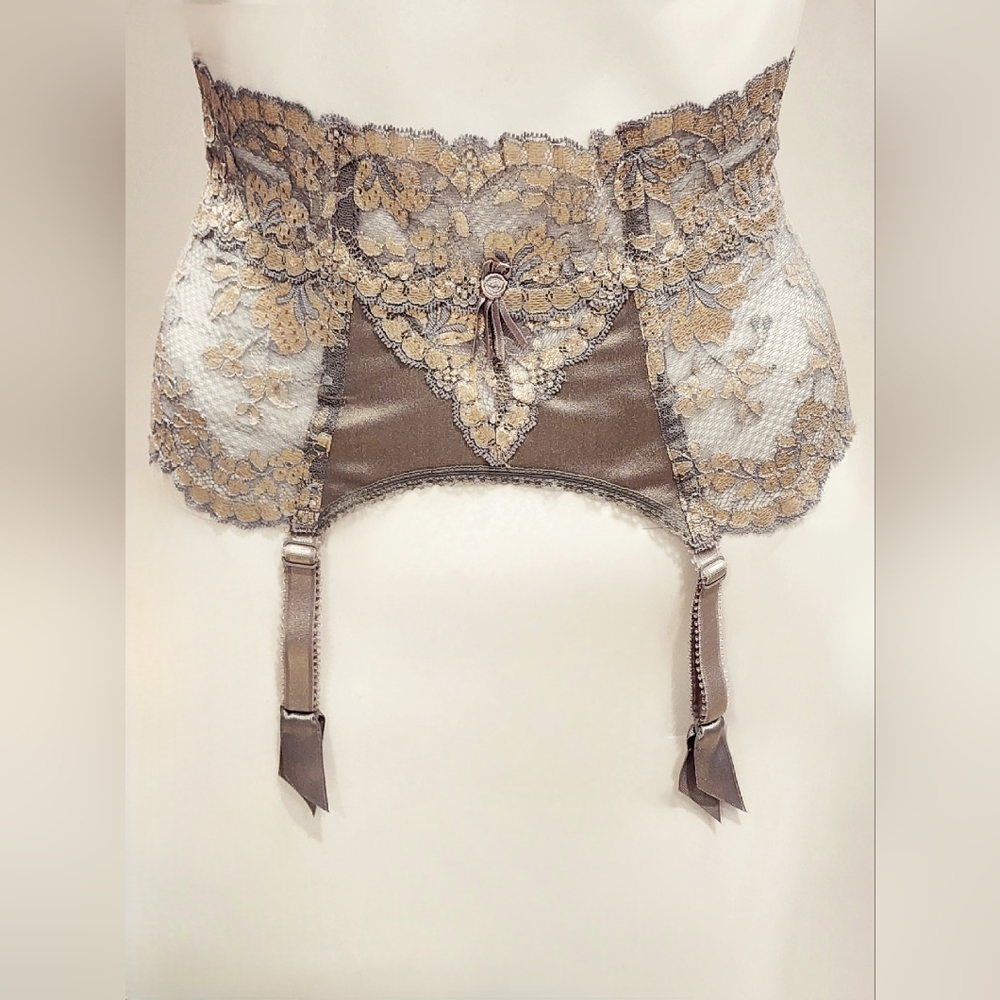 LOU high-end French brand.  Vintage Silver&Gold Lace Garter Belt. Made in France